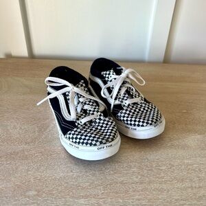 Toddler Boys Kids Black and White Checkered Lace Up Vans | Size 9
